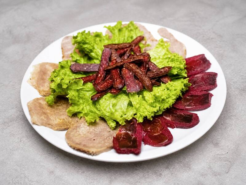 Салат с курицей и сладким перцем